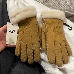 Ugg Gloves